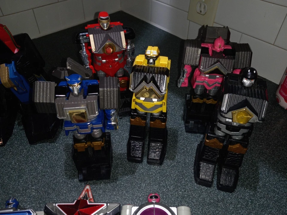 Mighty Morphin Power Rangers Megazord Foto 3 de 4