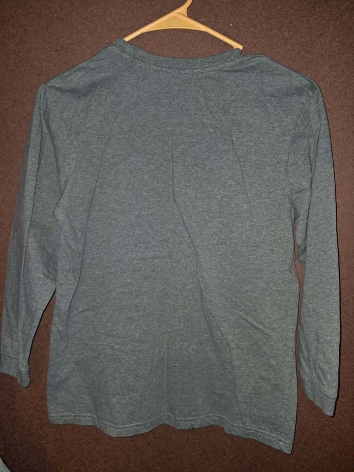 Boys Size Medium Gray John Deere Long Sleeved - Image 4 of 4
