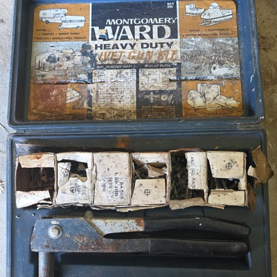 #ad Montgomery Ward Power Kraft Heavy Duty Hand Riveter Rivet Gun Kit 1 8 in $16.00