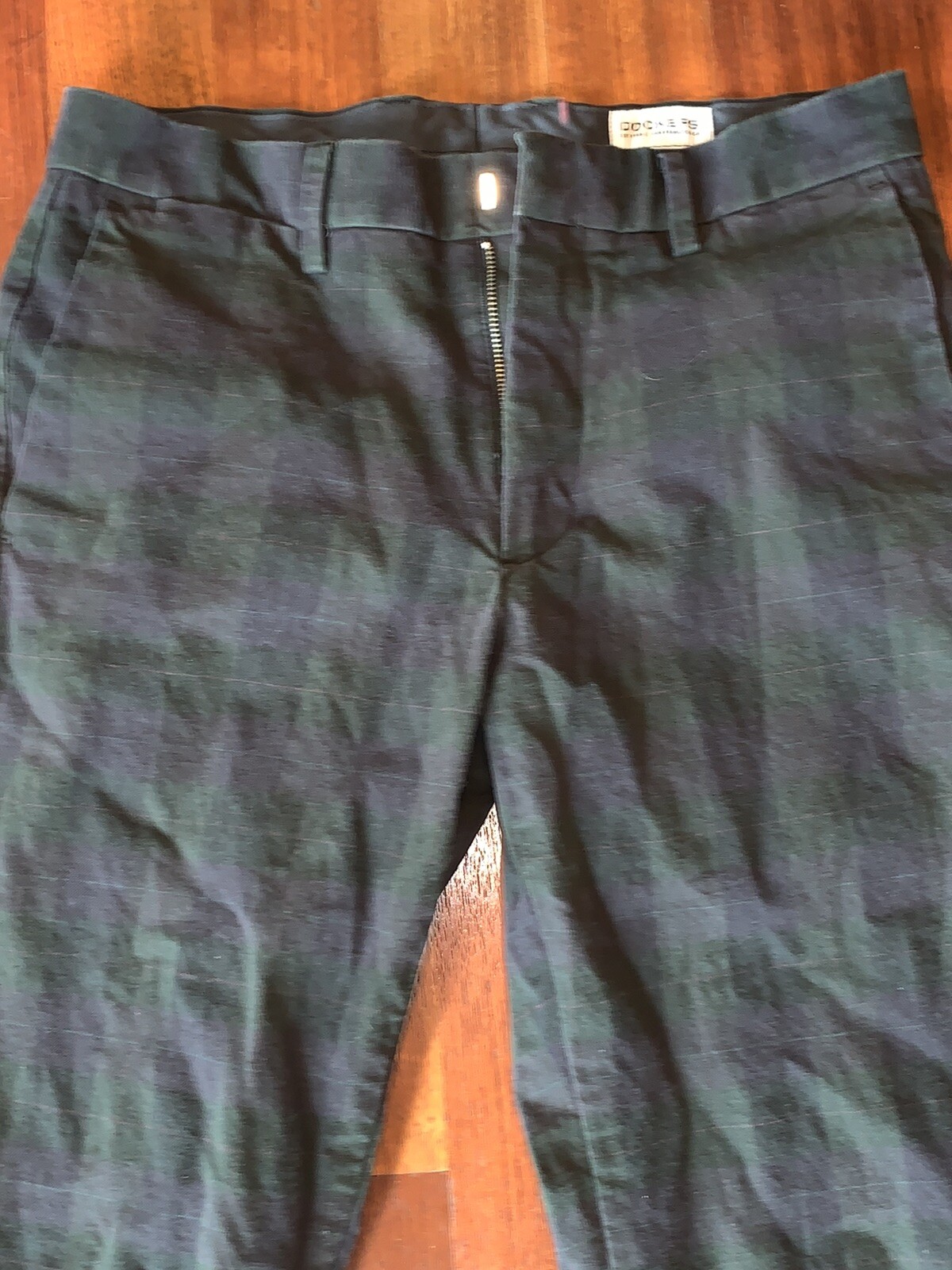 Picture 2 of 4