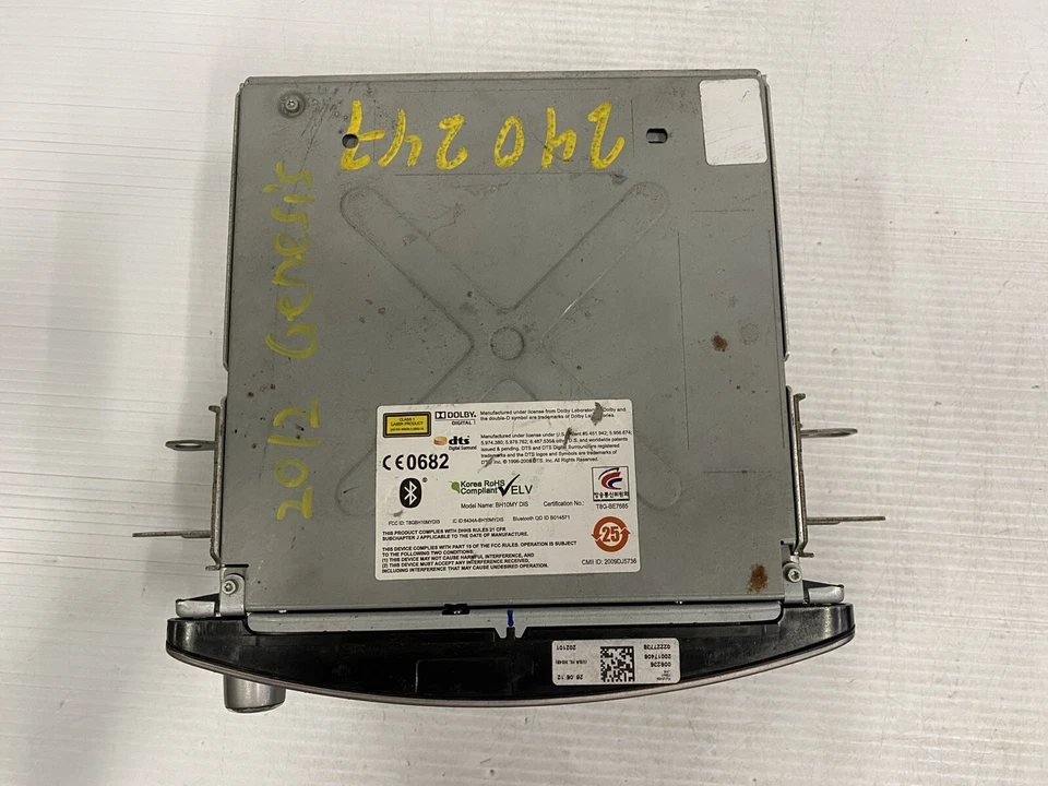 2009-2013 HYUNDAI GENESIS NAVIGATION CD RADIO RECEIVER HEAD UNIT OEM 96560-3M857 - Image 4 of 4