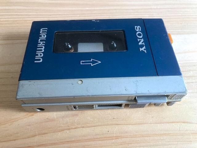 SONY Walkman TPS-L2 Cassette Player Stereo operation From