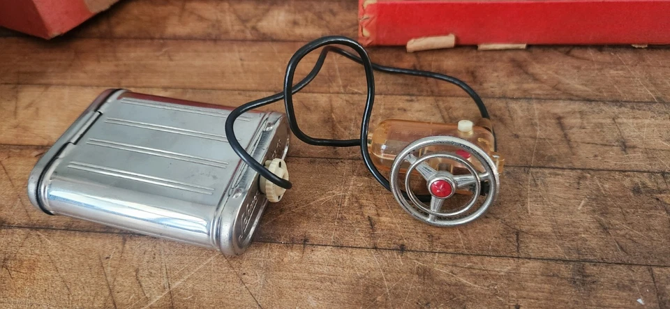 Coche de hojalata con control remoto Schuco Elektro Ingenico 5380 con caja original Foto 4 de 4