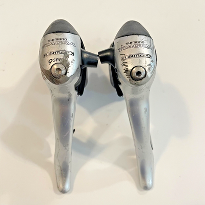 自転車 shimano tiagra flight deck 9 speed st-4400 Shimano Tiagra Shifter Set ST-4400 Double Race 9s Vintage Flight