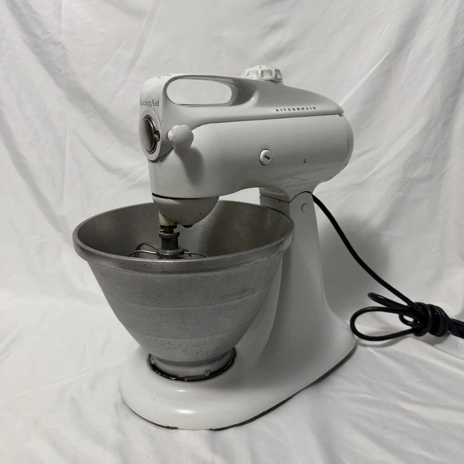 Vintage KitchenAid Tilt Stand Mixer Model 3-C With Metal Bowl & Whisk
Opens in a new window or tab