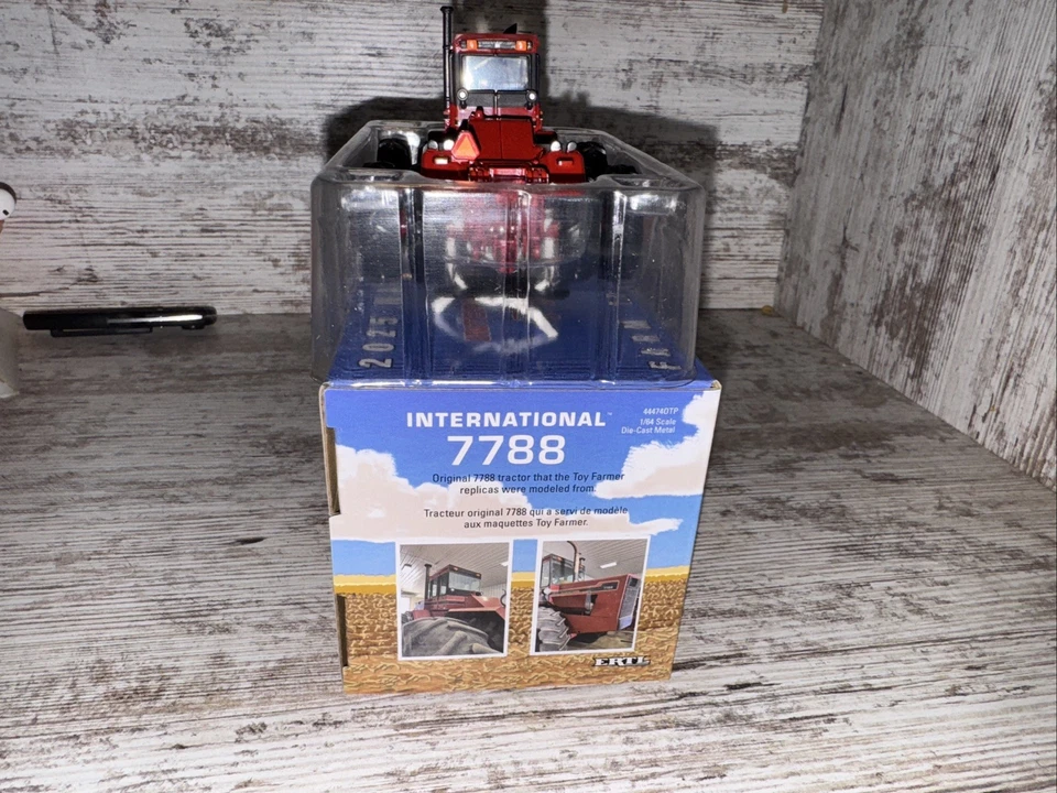 1/64 Scale International Harvester 7788 4WD 2025 National Farm Toy Show Ertl - Image 3 of 4