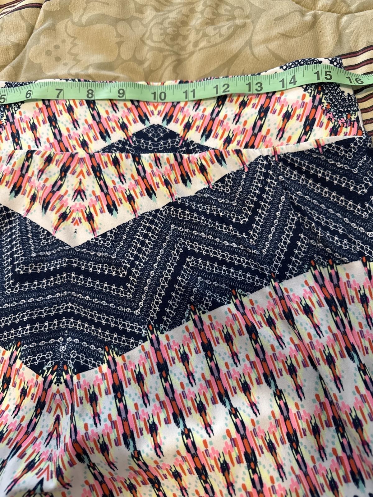 Maurices Large Geometric Patterned Handkerchief H… - image 7