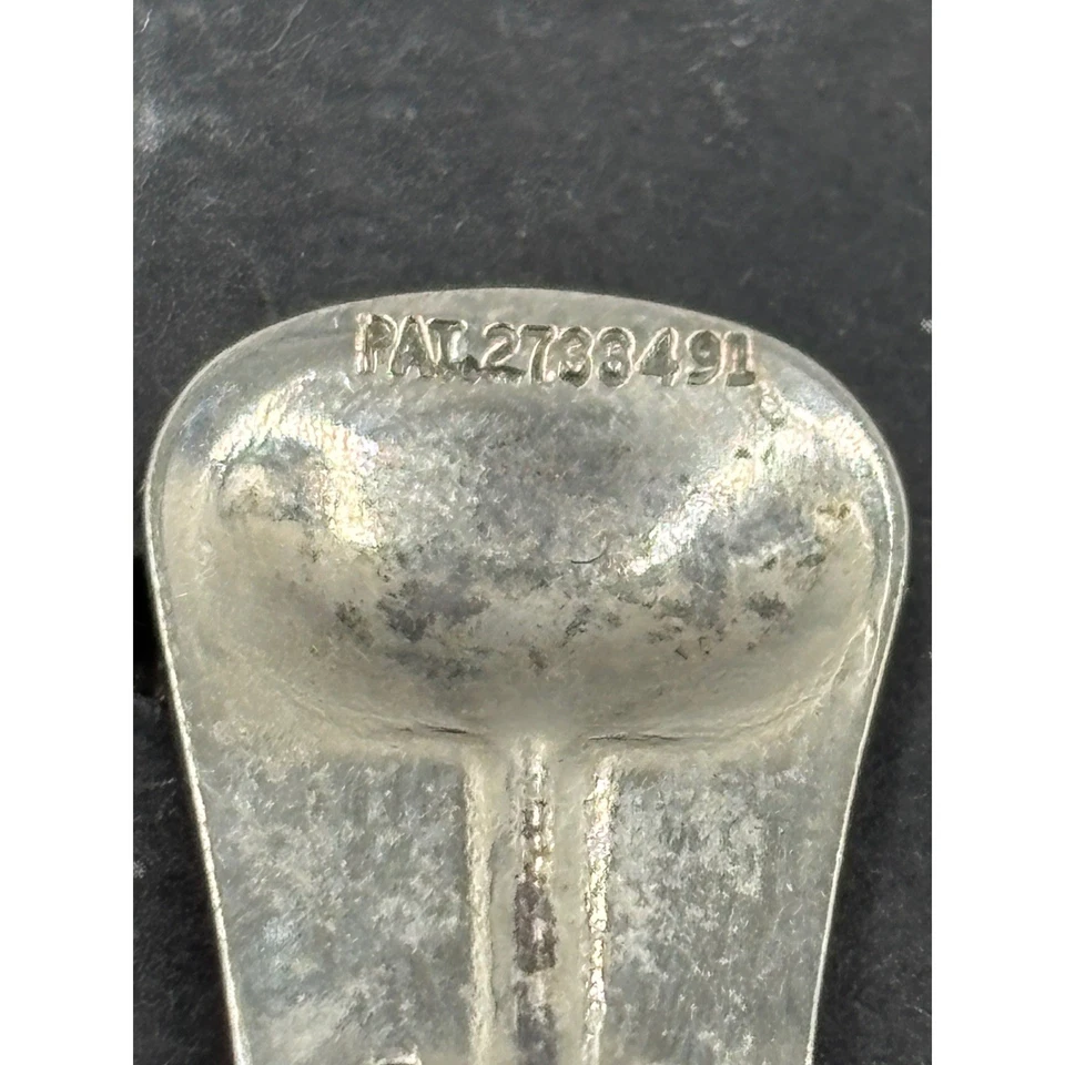 Pendientes de clip vintage de diamantes de imitación de cristal verde esmeralda pendientes malvados Foto 4 de 4