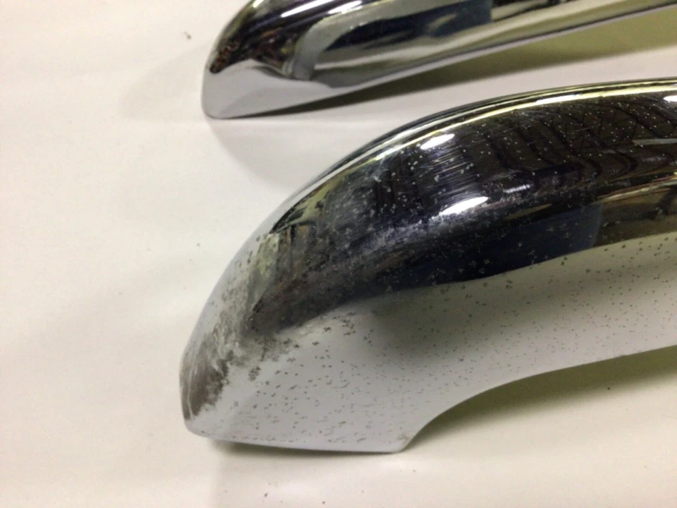 69 79 71 72 73 Juego de parachoques traseros cromados Triumph TR6 Foto 2 de 4