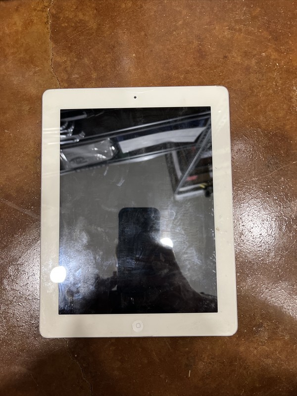 Apple iPad 2 16GB, Wi-Fi, 9.7in - As Is For Parts
