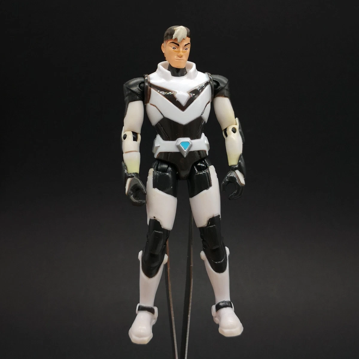 Voltron Legendary Defender Black Lion PILOT SHIRO 4.5