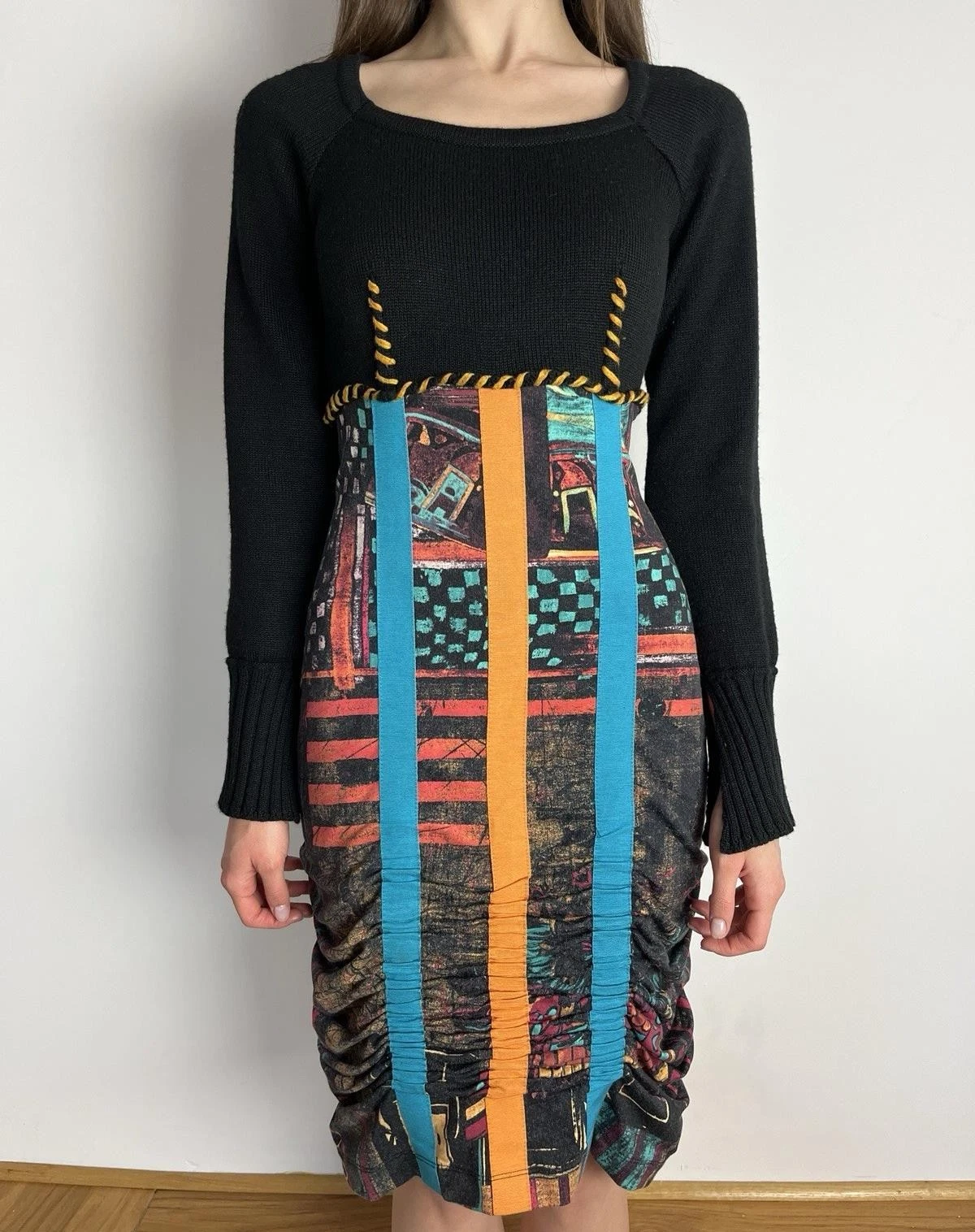 DDP Save The Queen Ladies Midi Dress Abstract Avantgarde Like Jean Paul Gaultier
Opens in a new wind