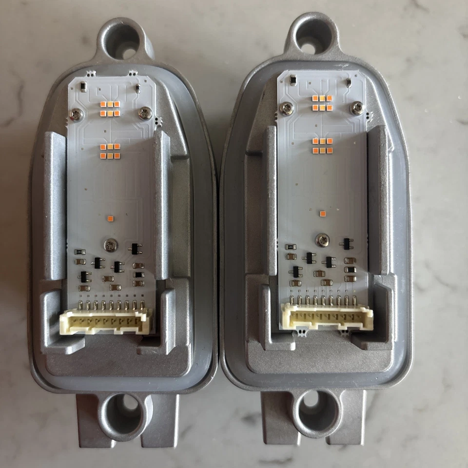 Farol de LED Freightliner Cascadia sinal de seta 66-01405-030, 1040.001.0920 - Imagem 3 de 4