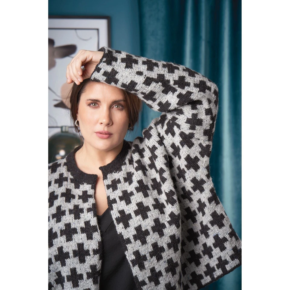 Rowan Magazine 70 Platinum Edition Knitting & Crochet Pattern Book 46 Designs - Image 4 of 4