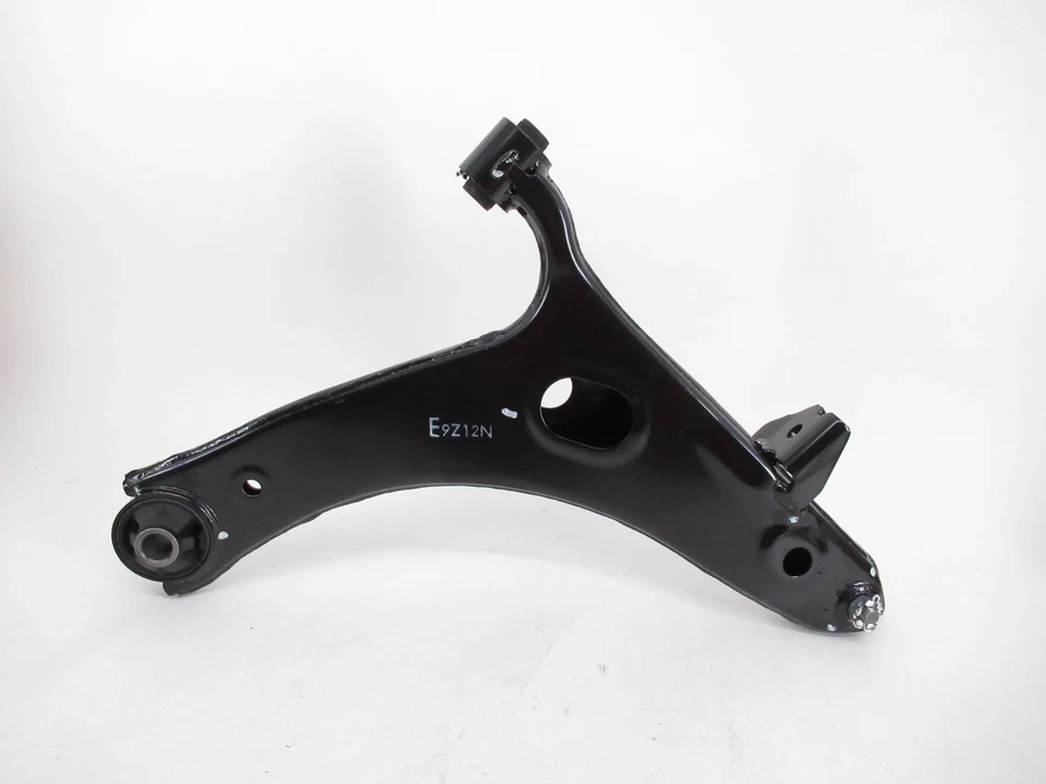 Brazo de control de suspensión inferior delantero izquierdo genuino OEM Subaru 20202FJ051 Foto 3 de 4