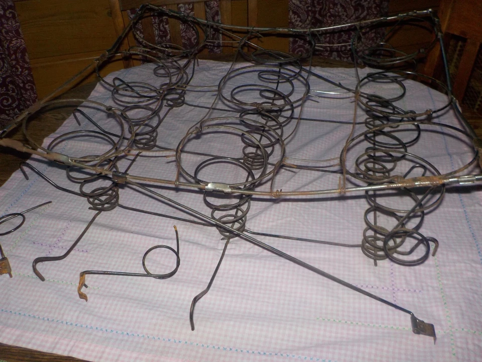 Antiguo asiento de muelles helicoidales Tornado para silla cojín con sujetadores y correas Foto 2 de 4