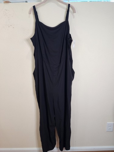 NWT Old Navy Cami Cropped Jumpsuit 3X Woman Black Smocked Back Square Neck Rayon - Picture 3 of 11