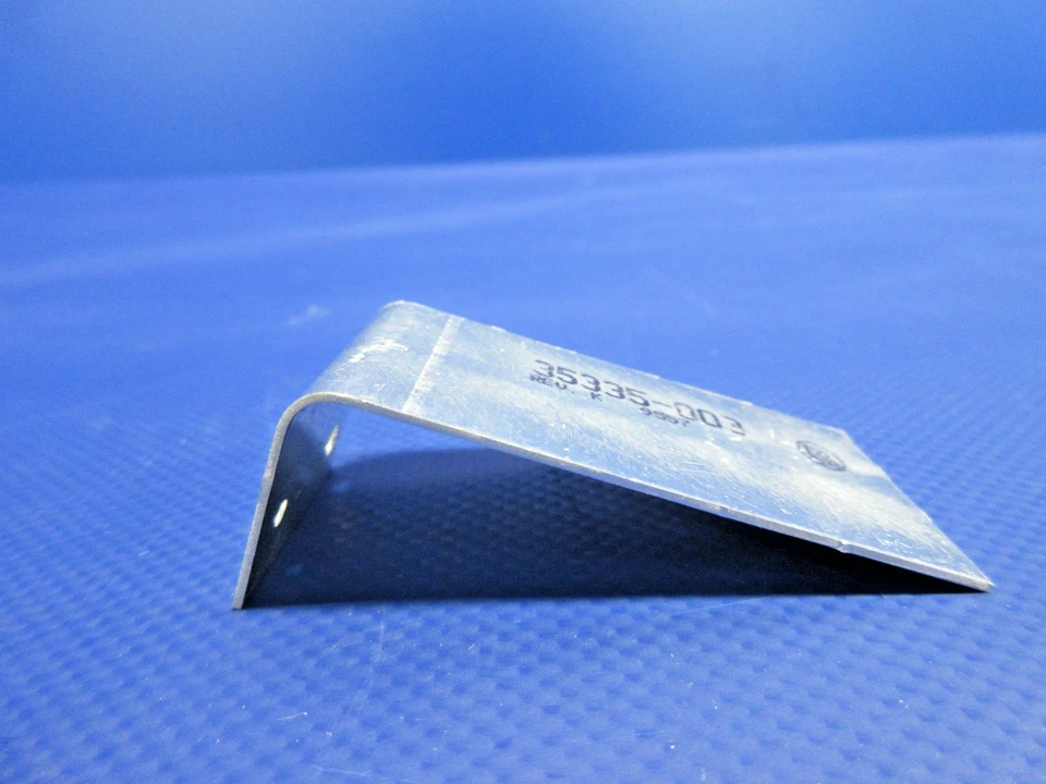 Desviador de distribución de calor de cabina Piper PA-28 con 8130 P/N 35335-03 NOS (1025-747) Foto 4 de 4