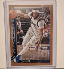 Topps 2025-26 Anthony Davis Gold 1472/2025 #169 Mavericks NBA Basketball