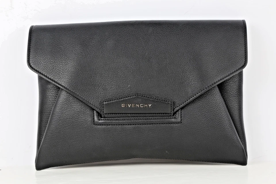 Bolso clutch GIVENCHY Antigona de cuero negro con doble pliegue Foto 3 de 4