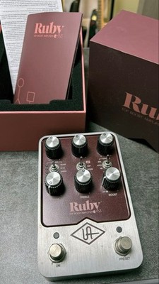 Universal Audio UAFX Ruby 63 Gitarren-Verzögerungspedal mit Box und...