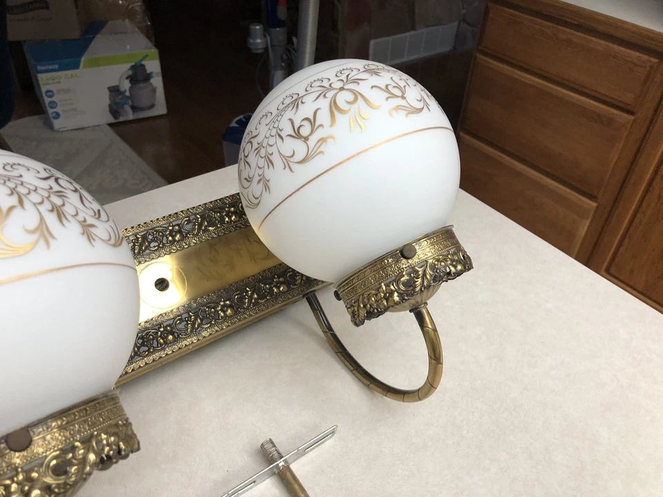 Geringer Art Deco Brass & Gold Bathroom Wall Light Fixture Mid Century MCM 13.5” - Image 3 of 4