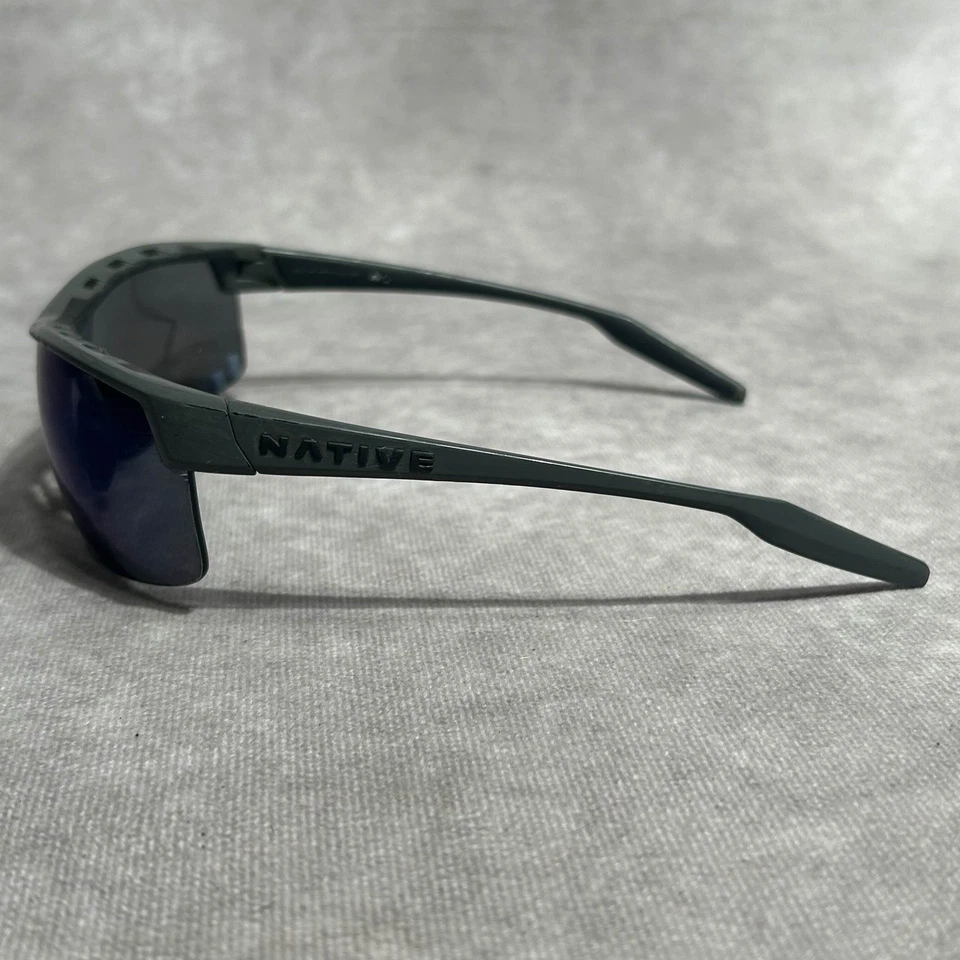 Gafas de sol polarizadas Native Hardtop Ultra XP monturas grises solamente Foto 3 de 4