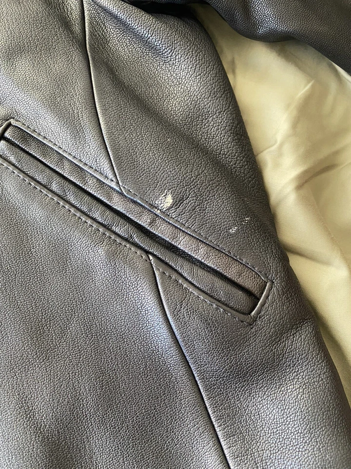 JAQUETA FEMININA DE COURO VINTAGE JCREW (XS) - Imagem 4 de 4