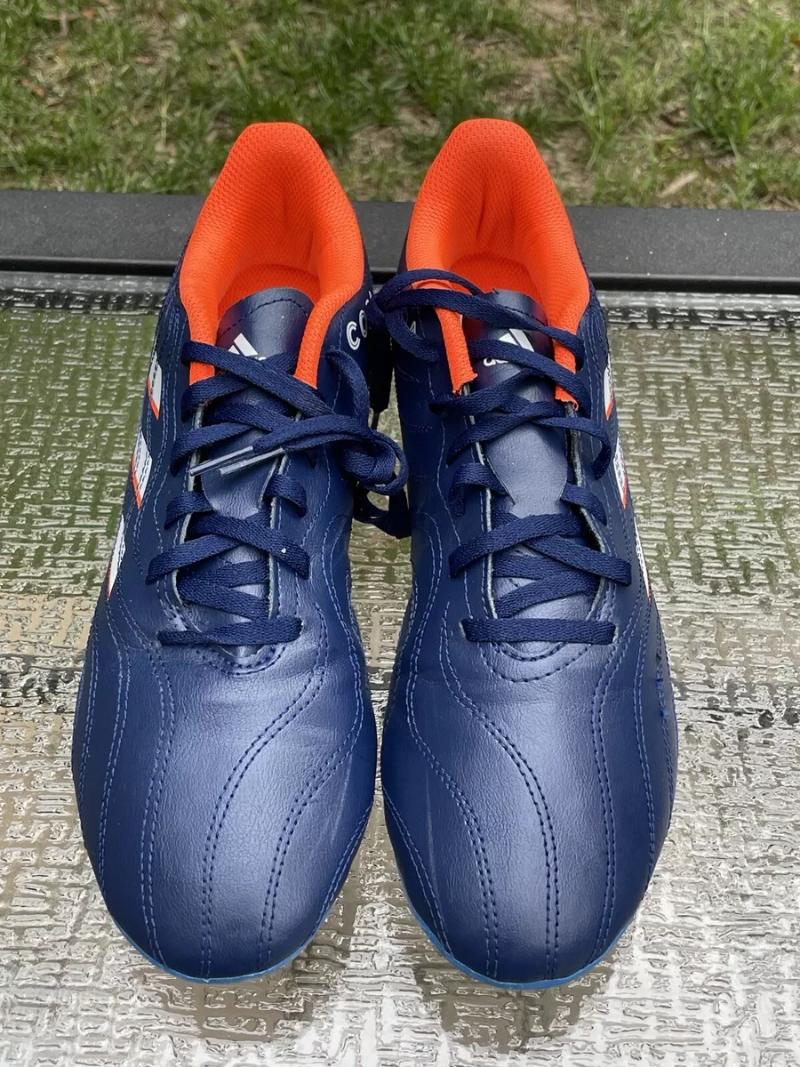 Soccer shoes shop size 10