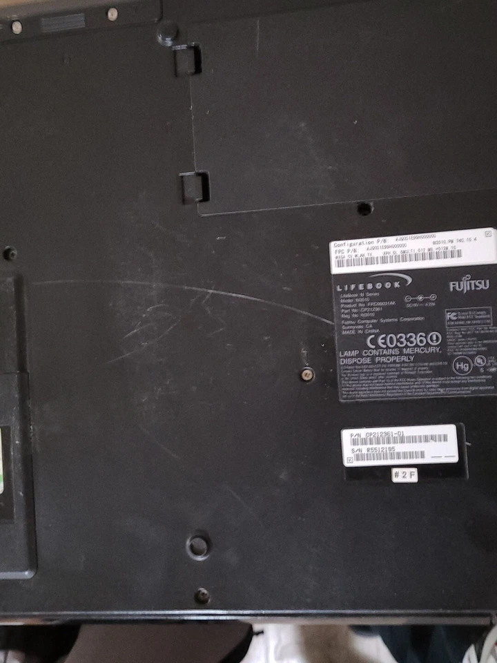  Fujitsu LIFEBOOK N3510 Pantalla defectuosa. Foto 4 de 4