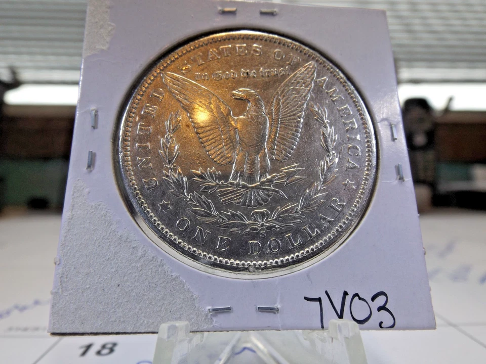 Dólar de plata Morgan de la década de 1899 raro bajo como nuevo belleza Foto 2 de 2