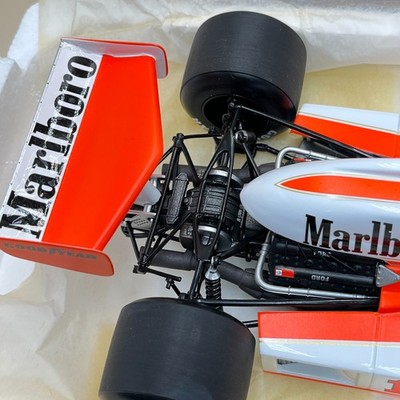 MINICHAMPS 1/18 McLaren Ford M23 James Hunt #11 1976 530761811
