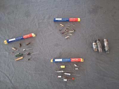 LOT DE LAMPES ET SEMI-CONDUCTEURS TSF MINIWATT DARIO - Photo 1/4