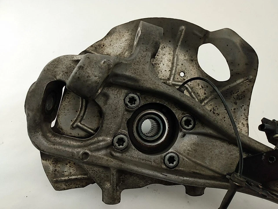 Buje nudillo husillo delantero derecho pasajero Alfa Romeo Giulia AWD se adapta a 2017-2024 Foto 4 de 4