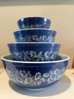 Pyrex Vintage Colonial Mist 404-401 Mixing Bowls EUC
