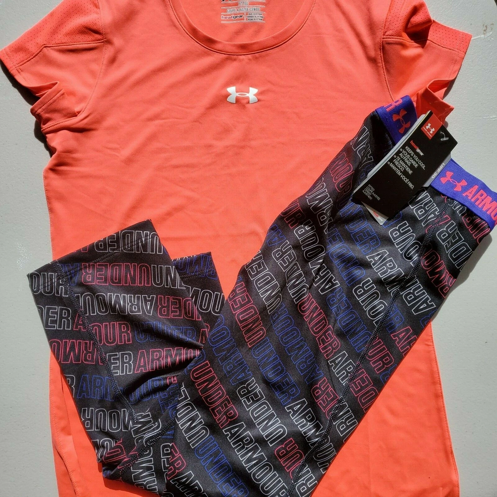 Under Armour Girls Large Capri Leggings & Short Sleeve Tops $75 Black Coral