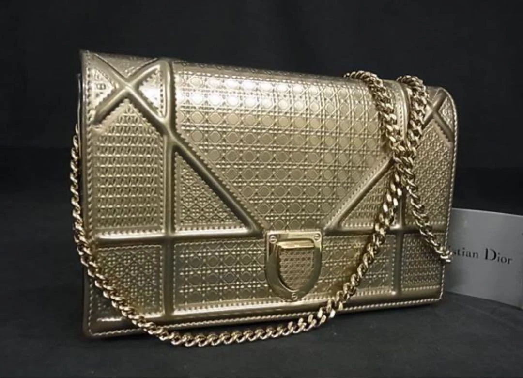 Sac à main Christian Dior Diorama bandoulière rare cuir métallisé chaîne rabat