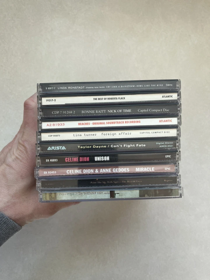 Лот из 10 поп-компакт-дисков с чехлом и оригинальными художественными работами художницы Селин Дион Эния Тина - Изображение 3 из 4