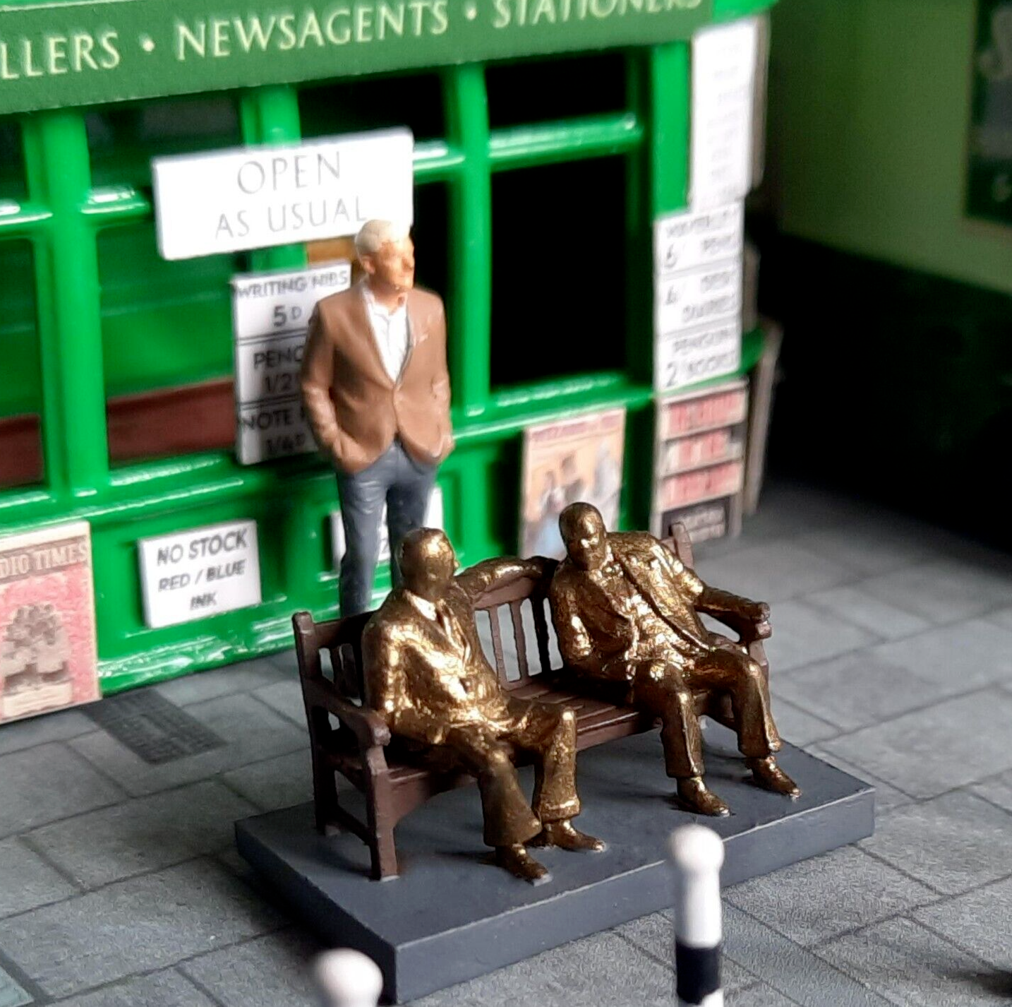 Oo Scale Statue OO GAUGE SIR WINSTON CHURCHILL & FRANKLIN D ROOSEVELT STATUE MODEL ...
