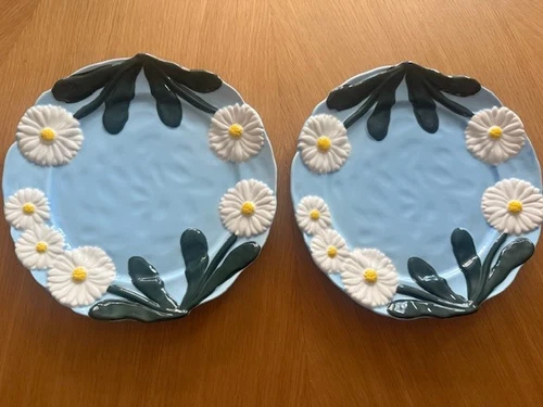 NWT Anthropologie Foster Iron Stoneware Floral Daisy Dessert Salad Plate 2 pcs