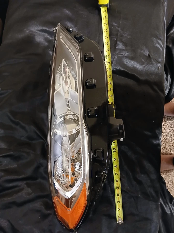 Faro pasajero Ford Fusion 2017-2019 Foto 3 de 4