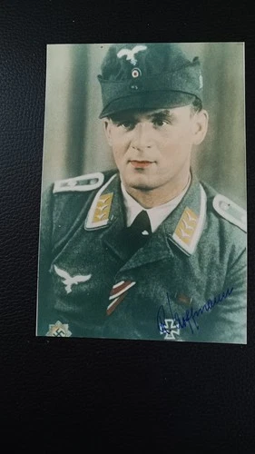 WW2 German Photo: Luftwaffe Ace Reinhold Hoffmann KIA 1944 - Signature (PRINT)