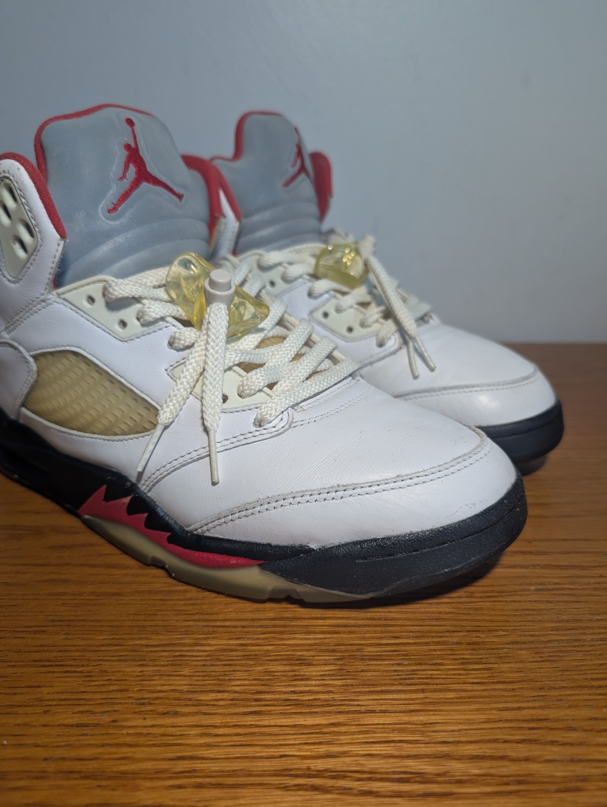 Size 10 - Jordan 5 Retro Mid Fire Red DA1911-102 Pre Owned Beaters Men's No Box 