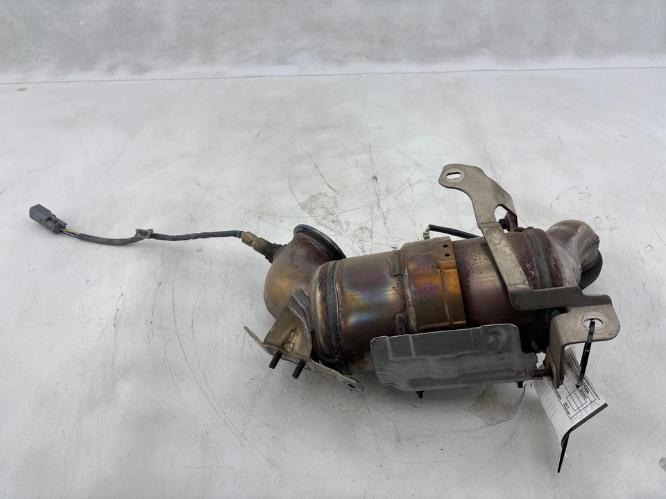 Convertidor catalítico de escape Buick Envista 2024-2025 1,2 L OEM Foto 2 de 4