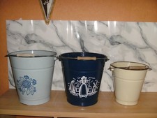 3 Emaille Eimer 2 x 10 Liter beidseitig bemalt + 5 Liter + 3 Emaile Untersetzer
