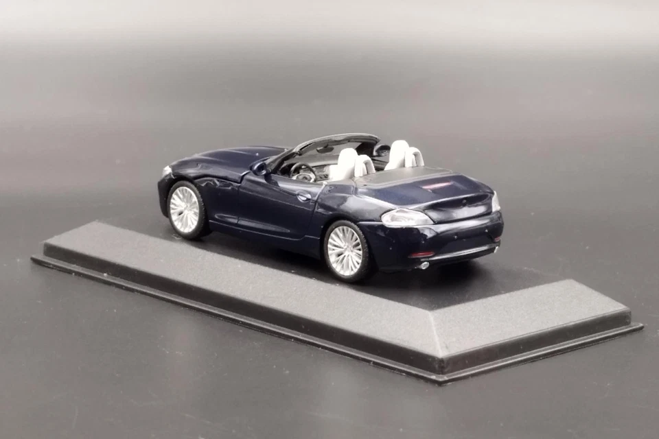 1:43 BMW Z4 E89 Blue Minichamps - Immagine 4 di 4