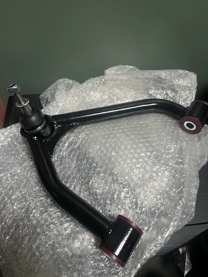 Brazo de control superior delantero con rótula para Chevy Silverado 1500 2014 2x2 Foto 2 de 4