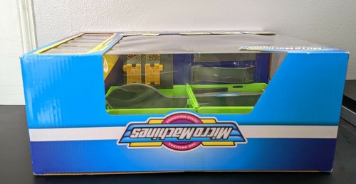 New Micro Machines Series 3 Micro Gas N’ Dash Expanding Playset 2021 GM Jaguar - Picture 6 of 8