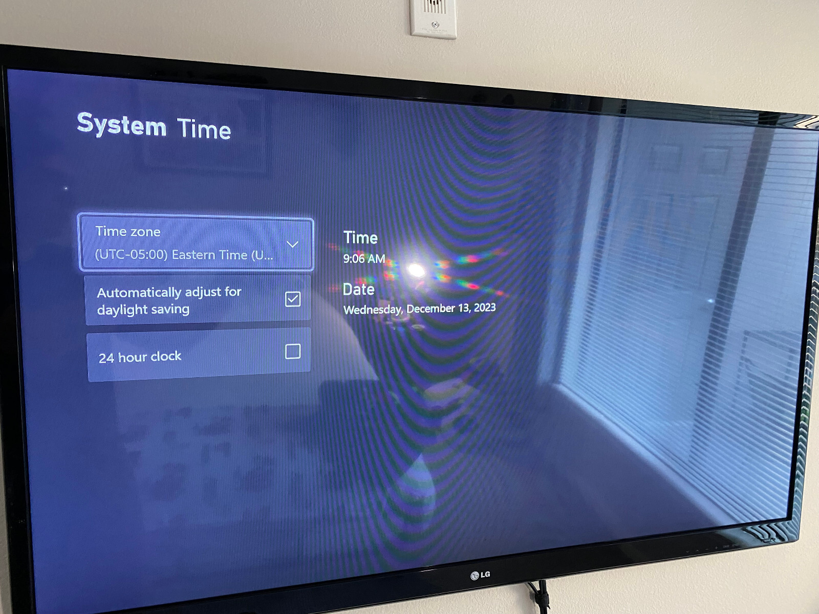 Microsoft Xbox One X 1TB 4k mint Console with Controller, Cables & a