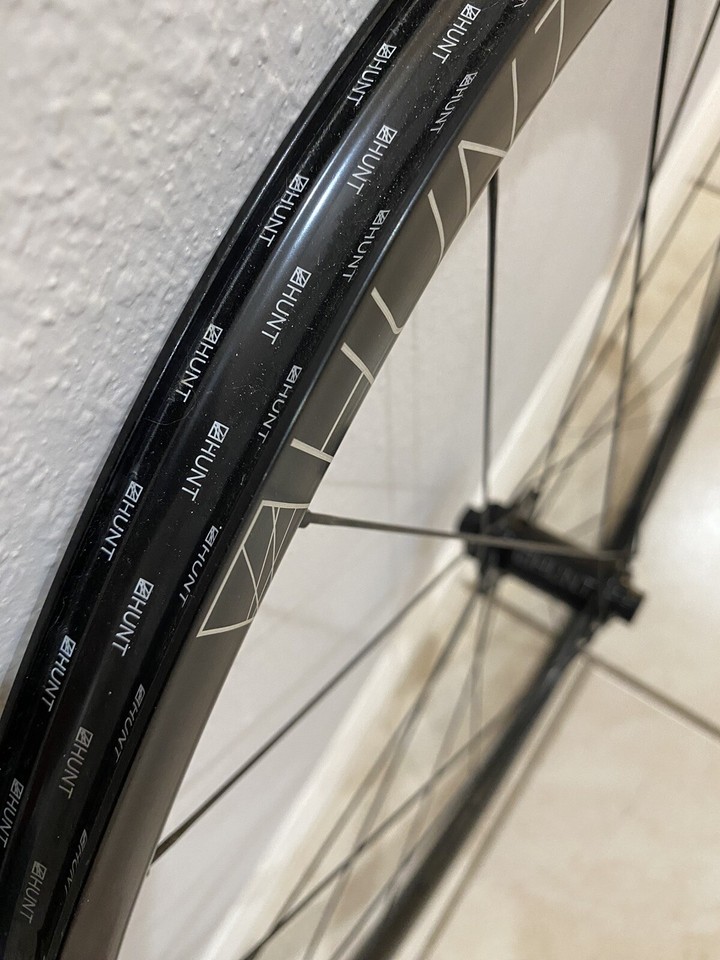 HUNT Mason X Four Season Disc Gravel Wheelset Excellent Conditions 700C